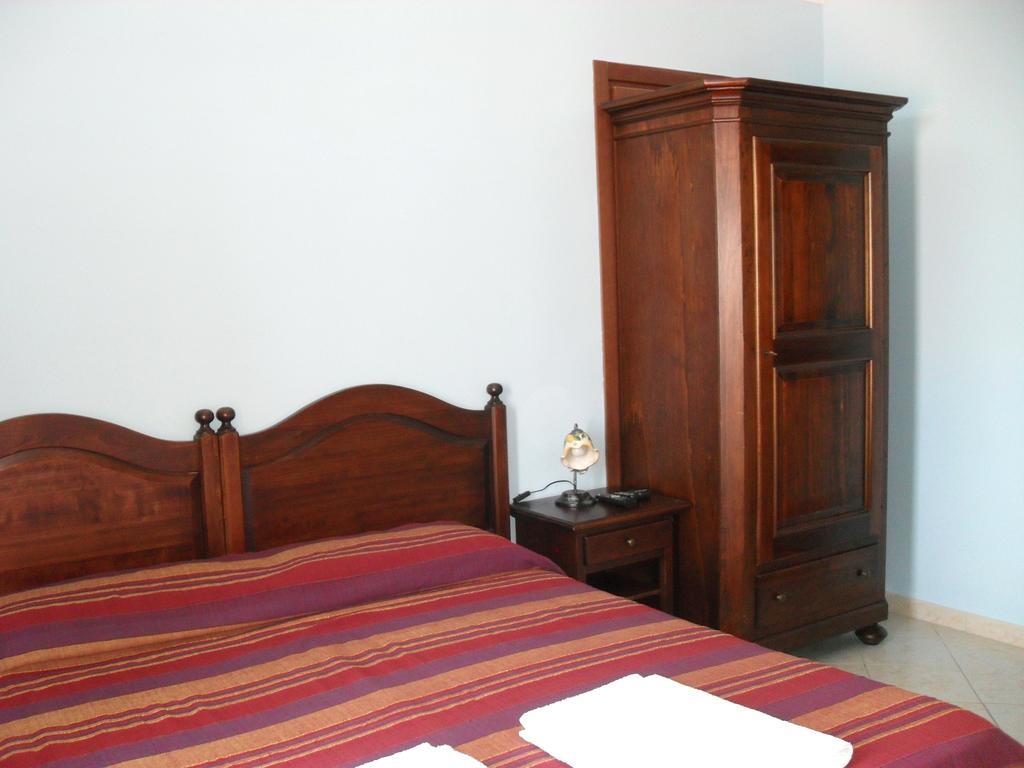 Hotel Piro Torrenova  Стая снимка