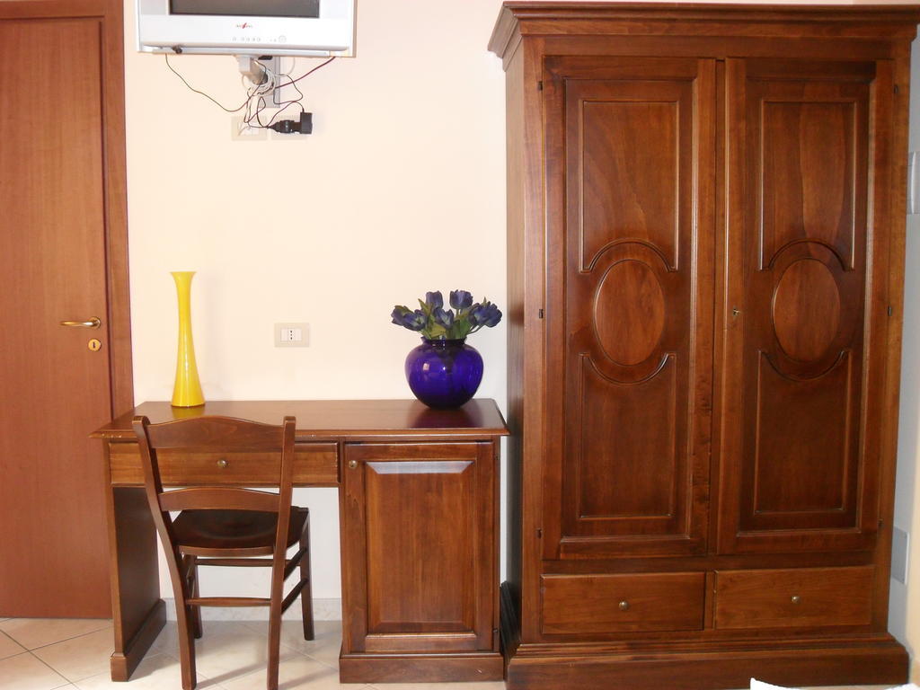 Hotel Piro Torrenova  Стая снимка