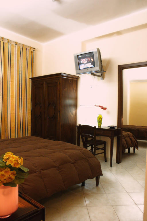 Hotel Piro Torrenova  Стая снимка